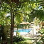Aparthotel Veles 3*