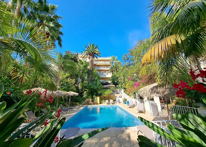 Veles 3* Cannes