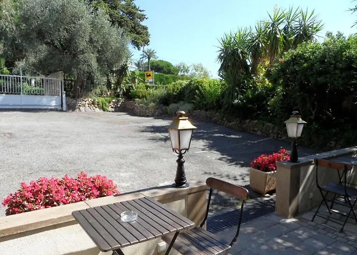 Aparthotel Veles Cannes