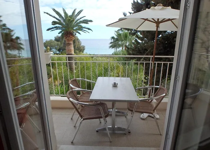 Veles Cannes