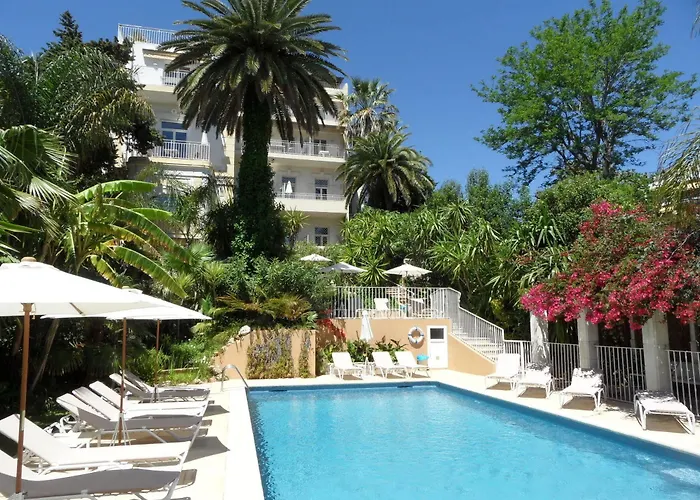 Veles 3* Cannes