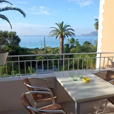 Veles Aparthotel 3*